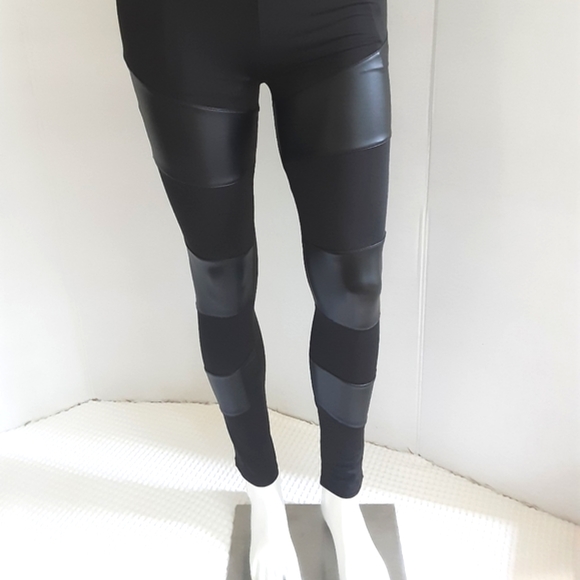 NEW ZANZEA STREETWEAR FAUX LEATHER BANDAGE STRIP LEGGINGS SZ S - Picture 2 of 7